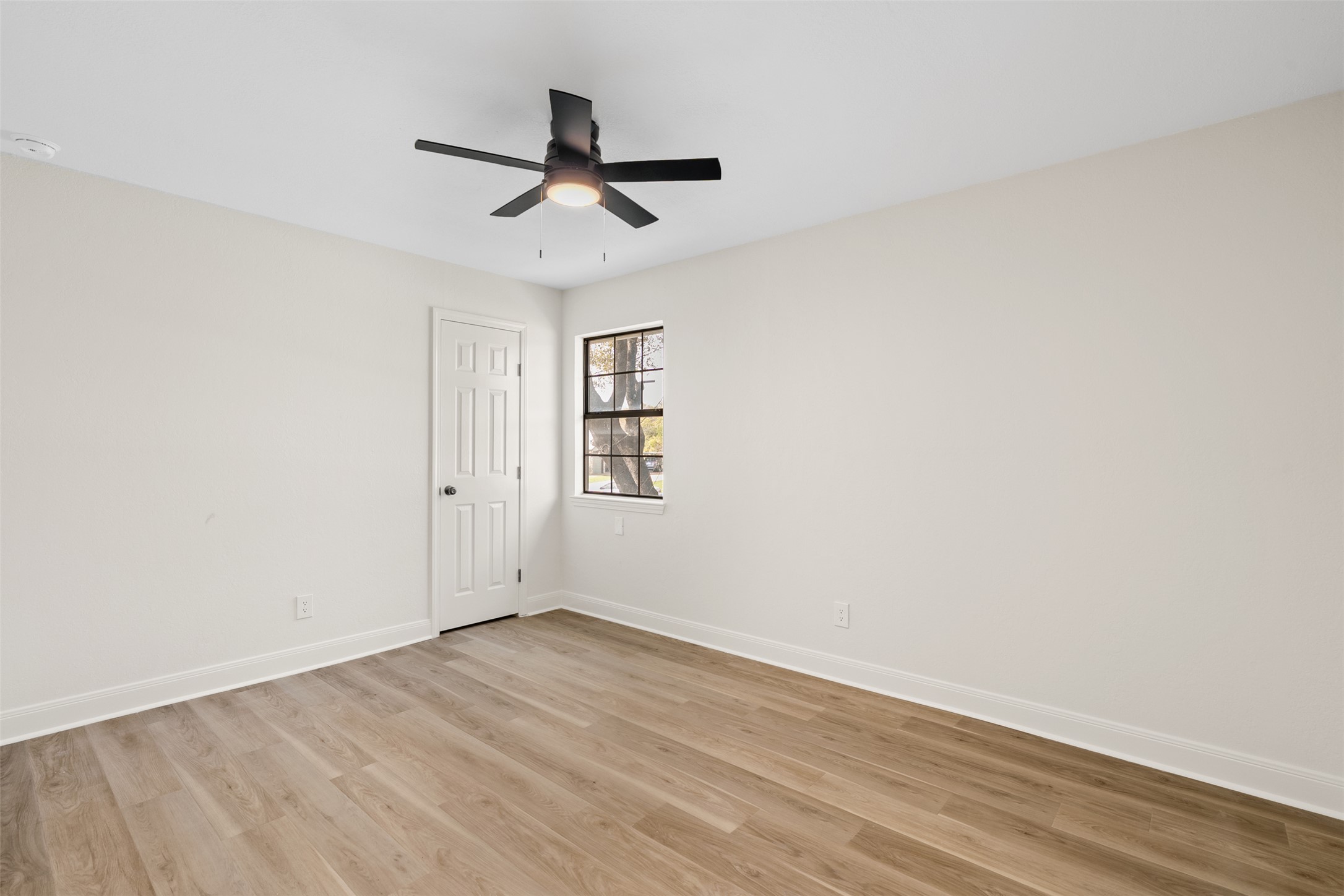 129 Ridgecrest Road Georgetown, TX 78628 - Photo 25 of 38