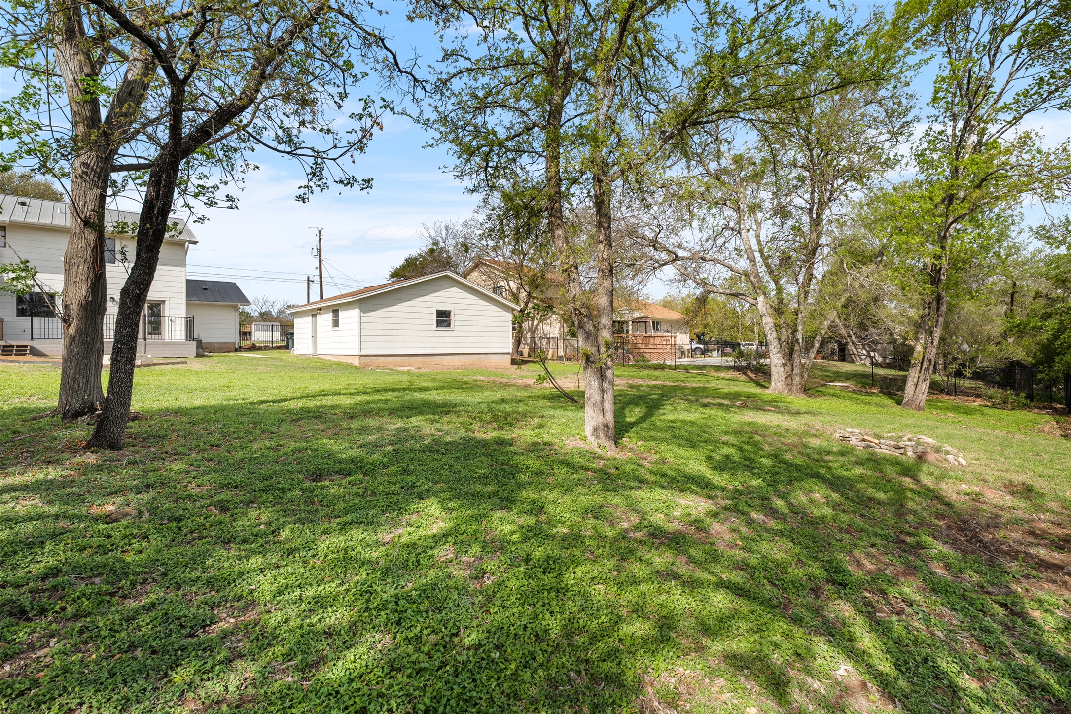 129 Ridgecrest Road Georgetown, TX 78628 - Photo 30 of 38