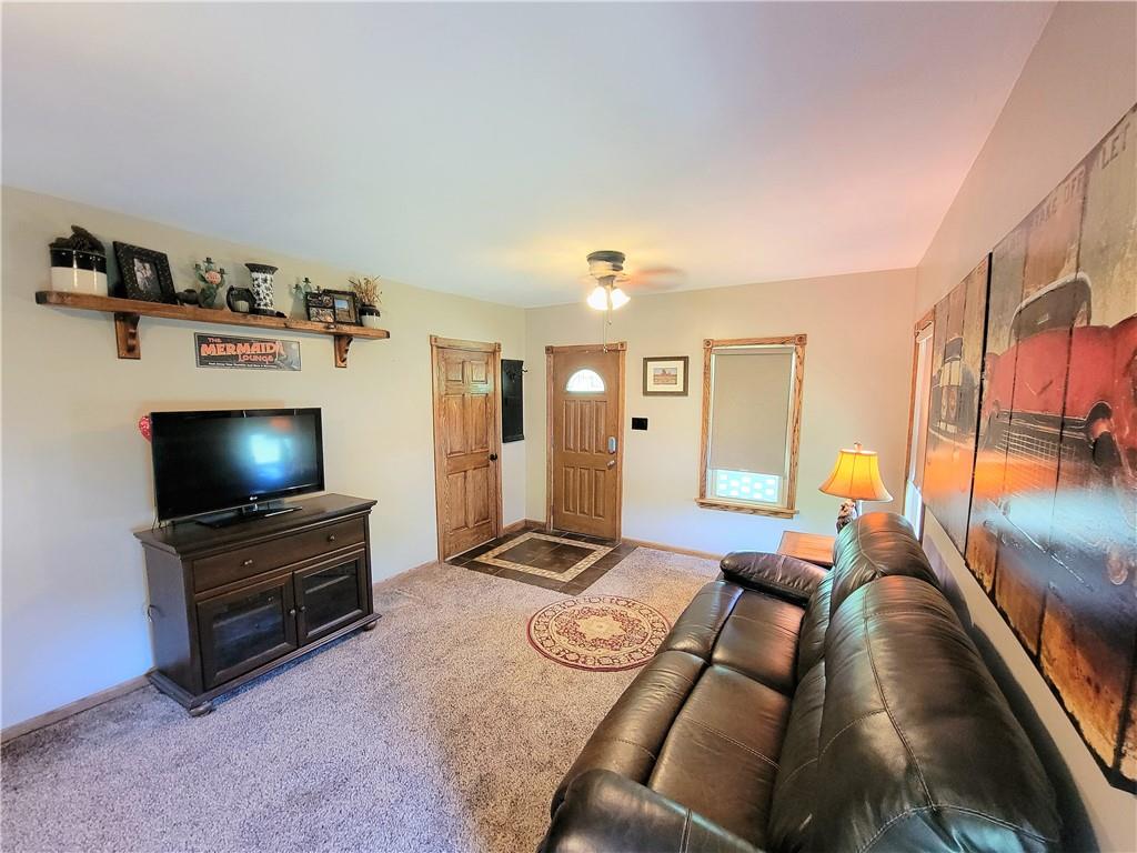 348 Carbon Center Road Butler, PA 16002 - Photo 12 of 18 Gallery Image 12