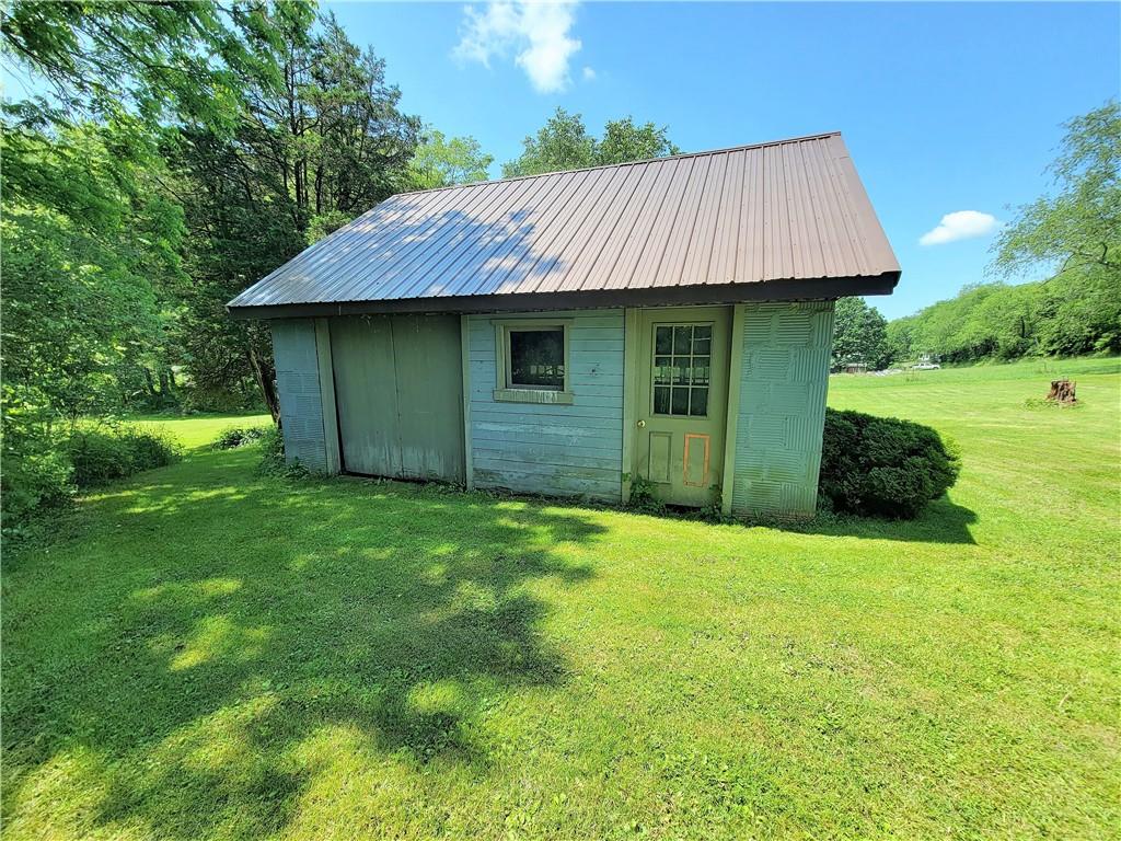 348 Carbon Center Road Butler, PA 16002 - Photo 5 of 18 Gallery Image 5