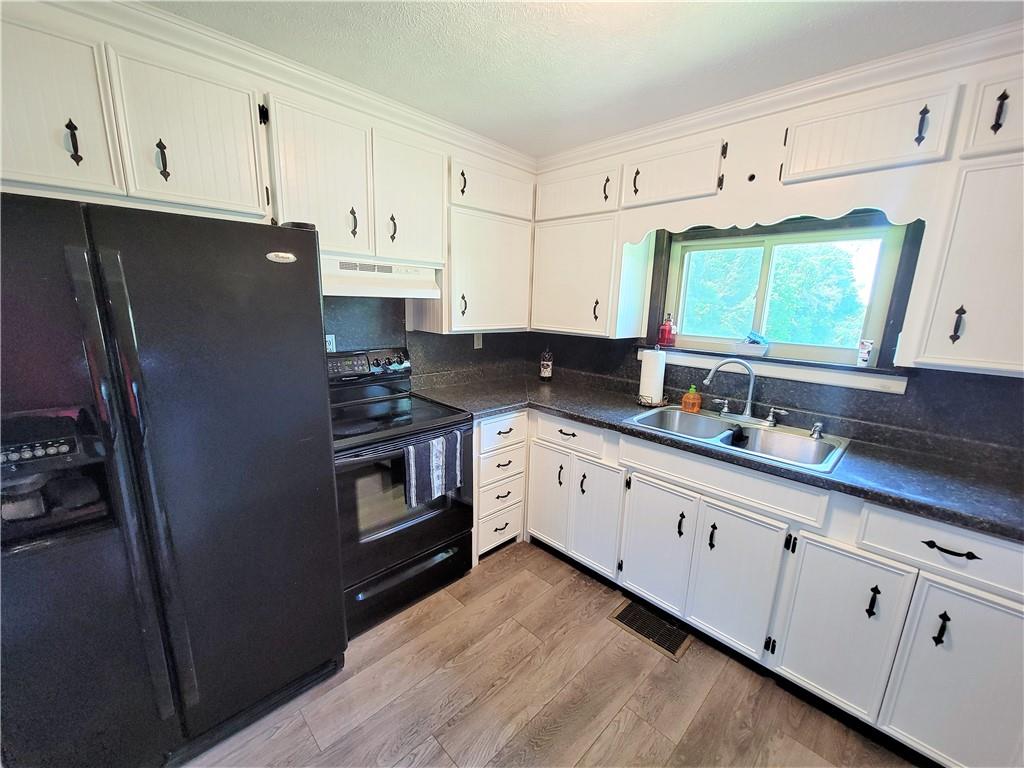 348 Carbon Center Road Butler, PA 16002 - Photo 8 of 18 Gallery Image 8