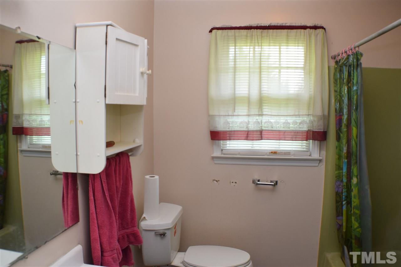 11200 Poole Road Wendell, NC 27591 - Photo 8 of 10 Gallery Image 8