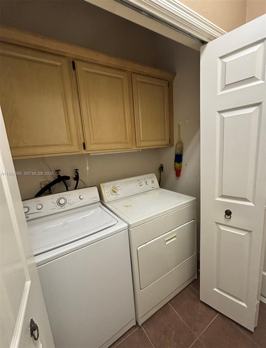 3356 North Bent Tree Point Lecanto, FL 34461 - Photo 22 of 25 a utility room with dryer and washer