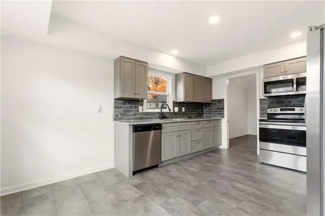 $350,000 | 9317 West 82nd Street, Overland Park, KS 66204