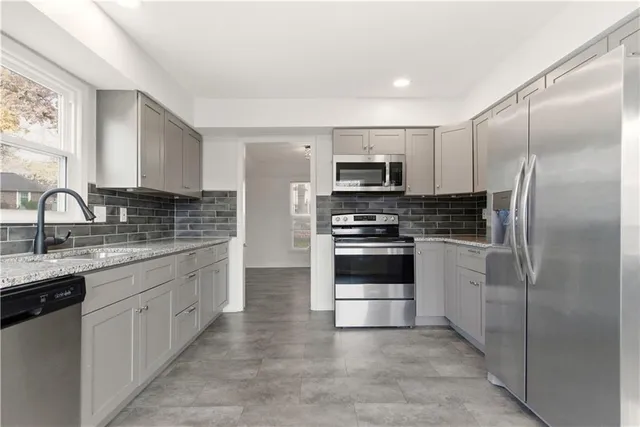 $350,000 | 9317 West 82nd Street, Overland Park, KS 66204