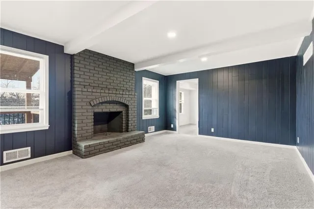 $350,000 | 9317 West 82nd Street, Overland Park, KS 66204