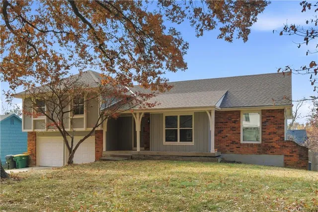 $350,000 | 9317 West 82nd Street, Overland Park, KS 66204