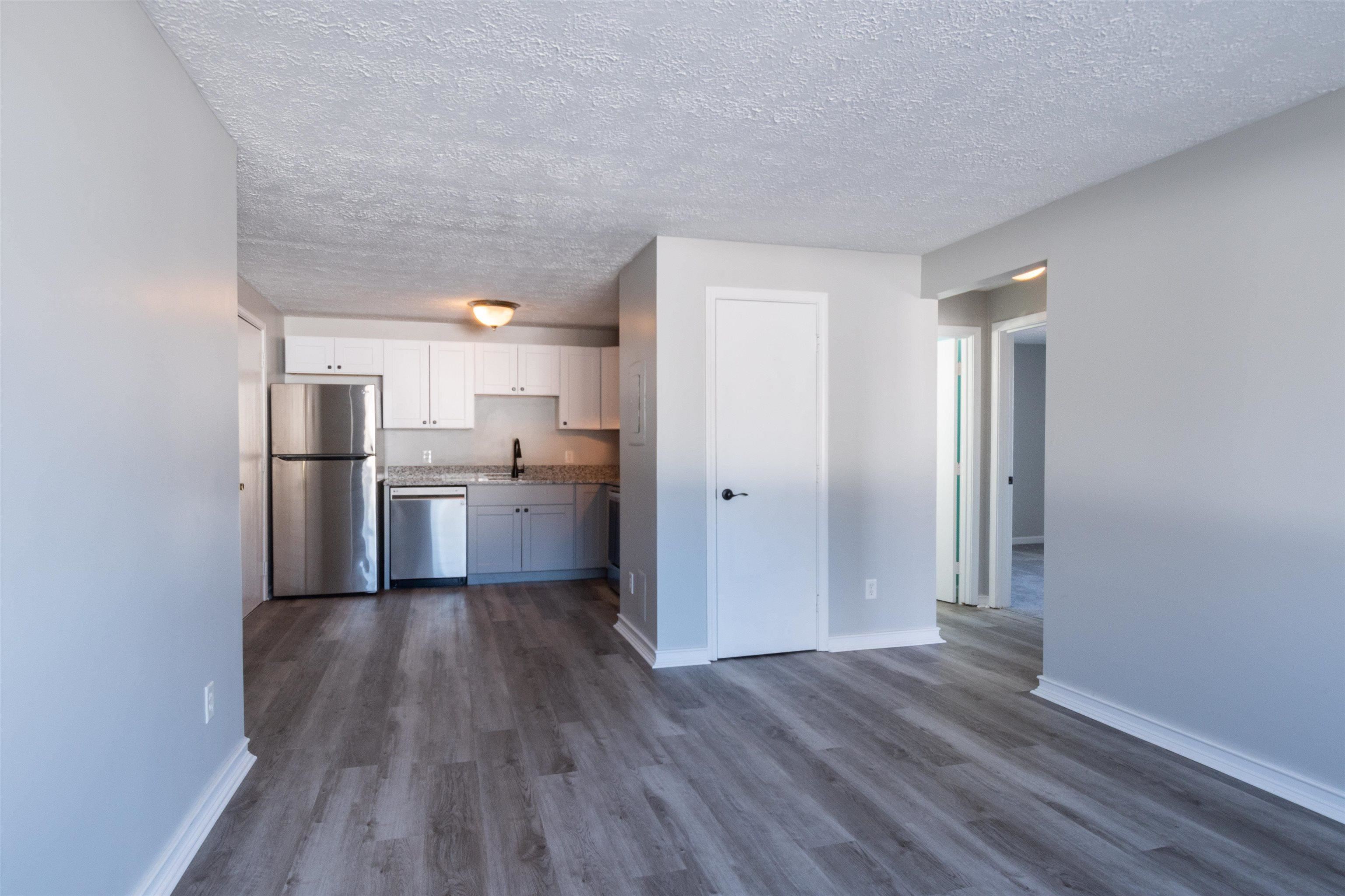 535 Calef Road, Unit 17 Manchester, NH 03103 - Photo 5 of 11