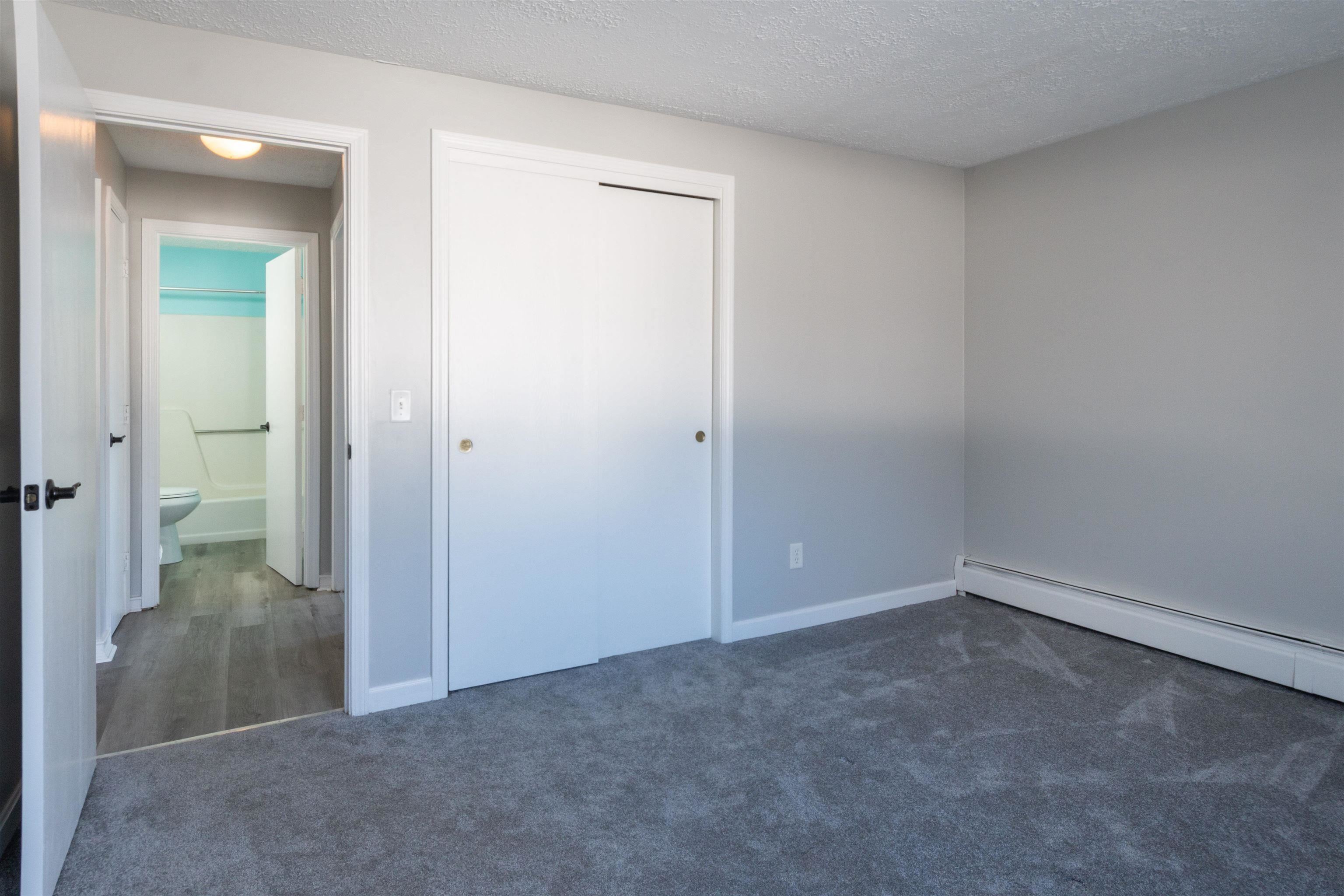 535 Calef Road, Unit 17 Manchester, NH 03103 - Photo 7 of 11