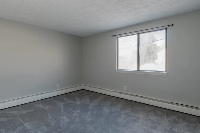 $1,750 | 535 Calef Road, Unit 17, Manchester, NH 03103