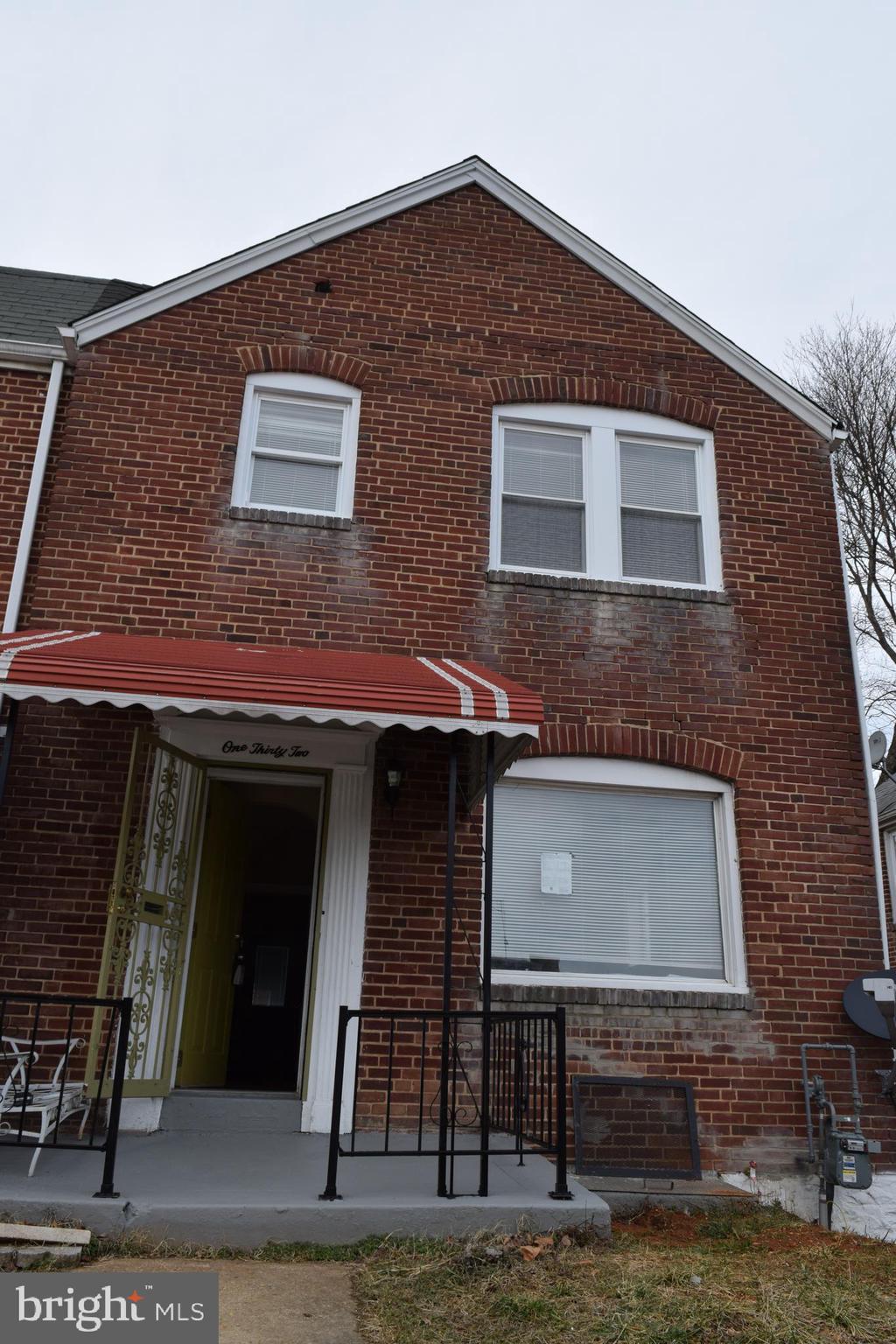 132 North Monastery Avenue Baltimore, MD 21229 - Photo 2 of 45