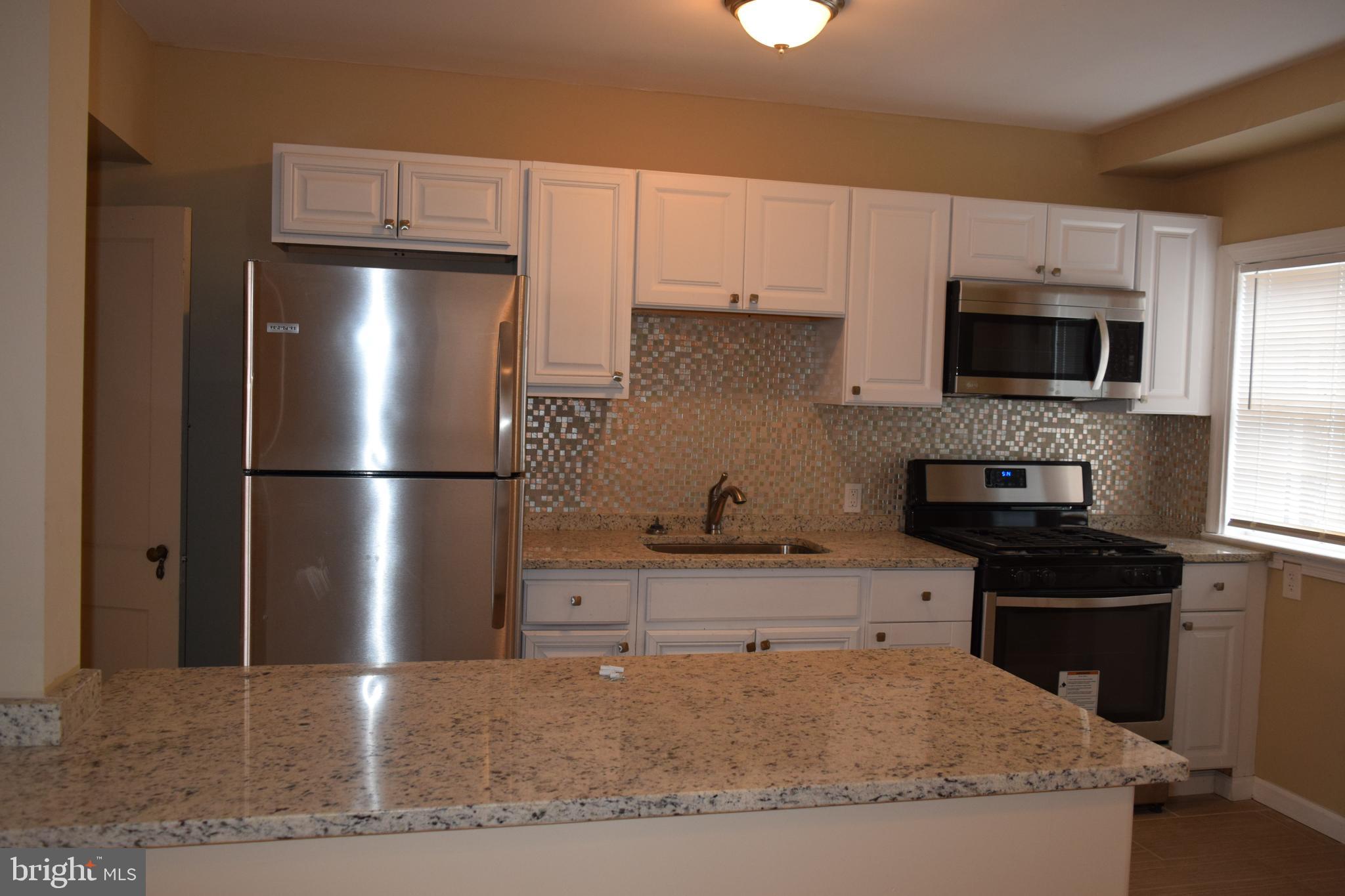 132 North Monastery Avenue Baltimore, MD 21229 - Photo 14 of 45