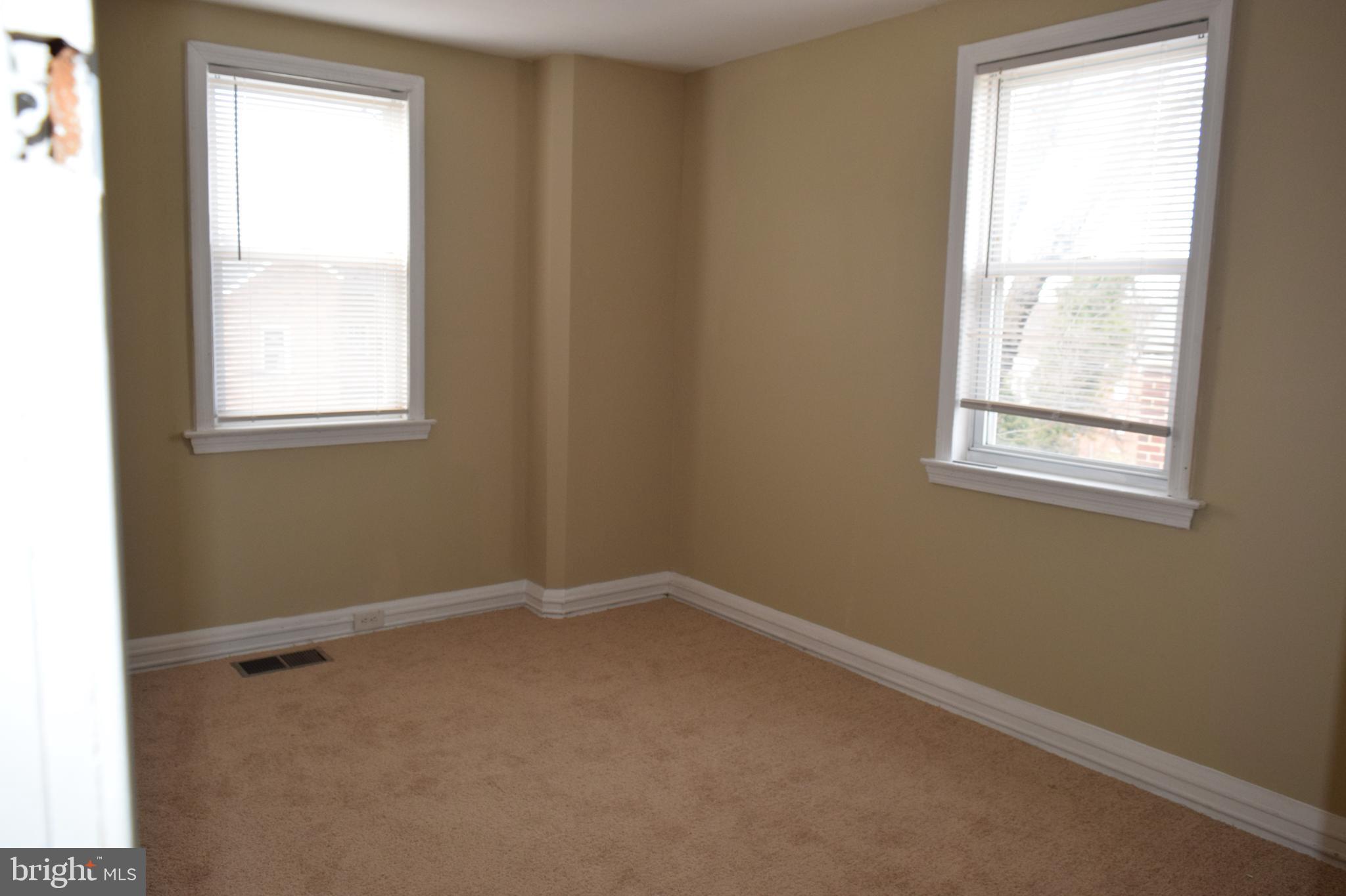 132 North Monastery Avenue Baltimore, MD 21229 - Photo 28 of 45