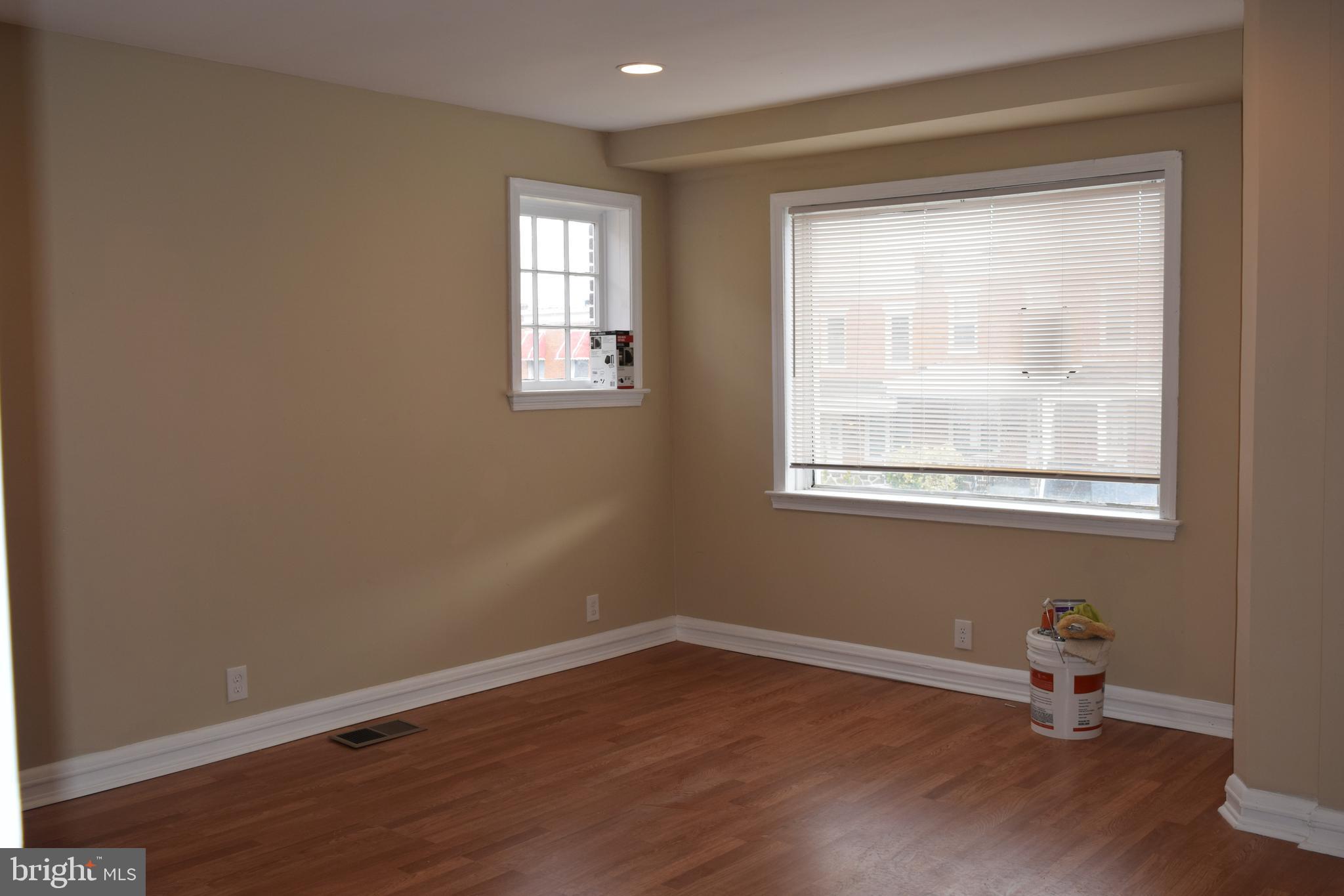 132 North Monastery Avenue Baltimore, MD 21229 - Photo 9 of 45