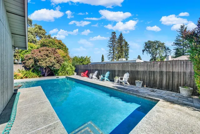 $1,345,000 | 15 Lemon Court, Napa, CA 94558