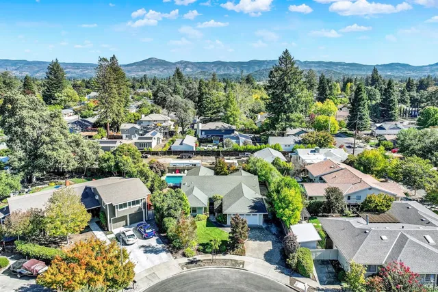 $1,345,000 | 15 Lemon Court, Napa, CA 94558