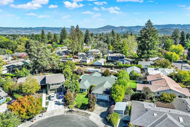 $1,345,000 | 15 Lemon Court, Napa, CA 94558
