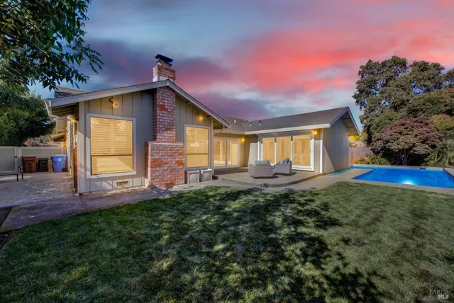 $1,345,000 | 15 Lemon Court, Napa, CA 94558