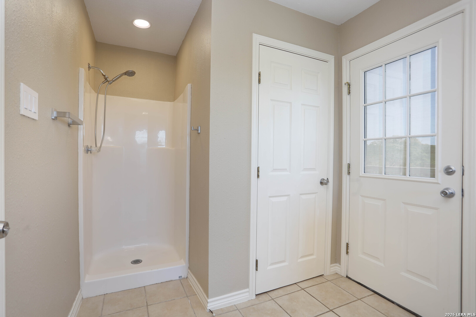 693 Snake Road Pipe Creek, TX 78063 - Photo 19 of 30