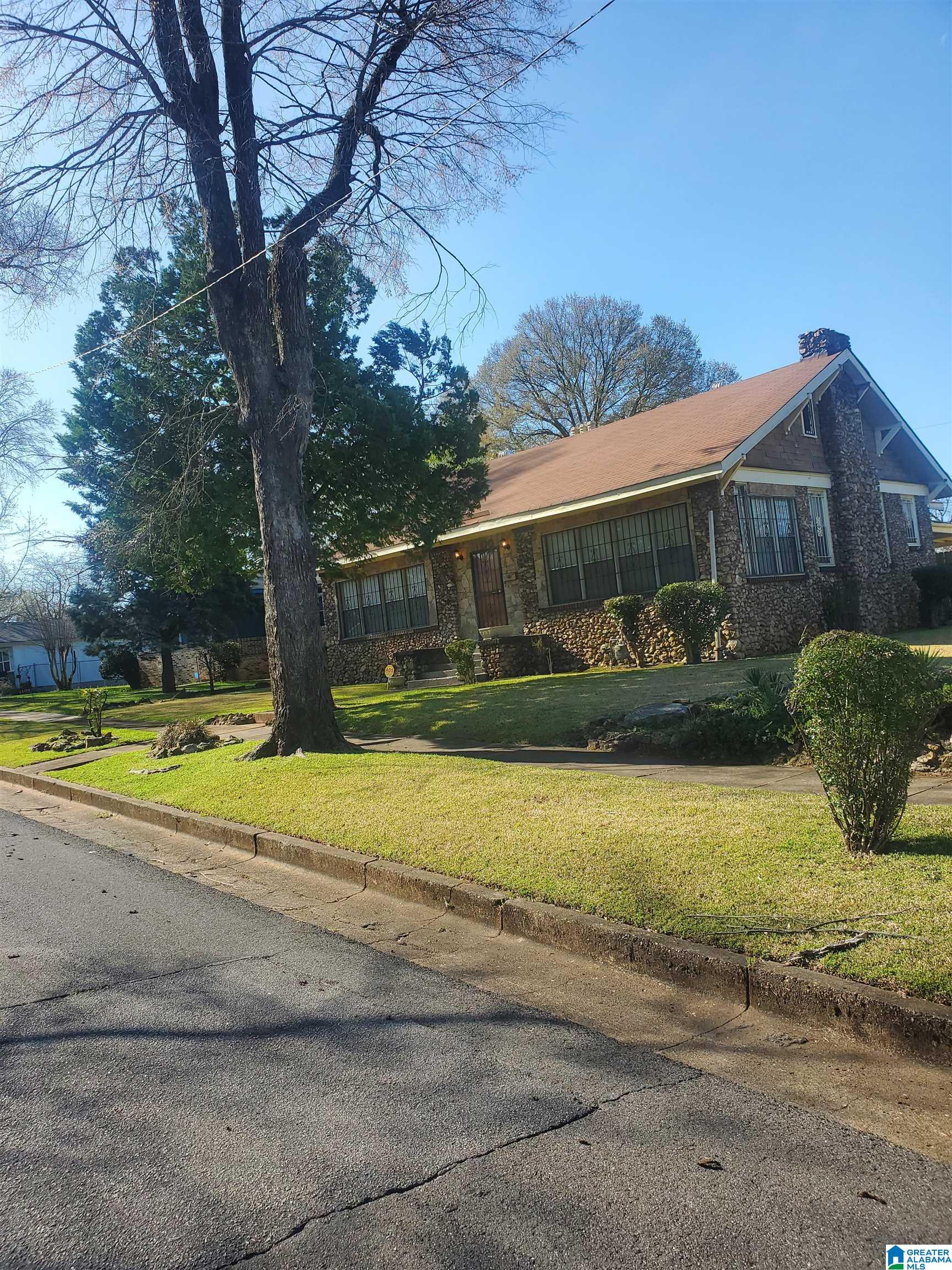 1100 16th Street Southwest Birmingham, AL 35211 - Photo 1 of 19