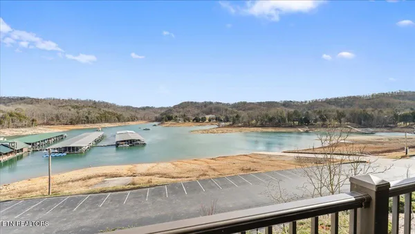 $574,900 | 318 Waterside Circle, Unit 3, Andersonville, TN 37705