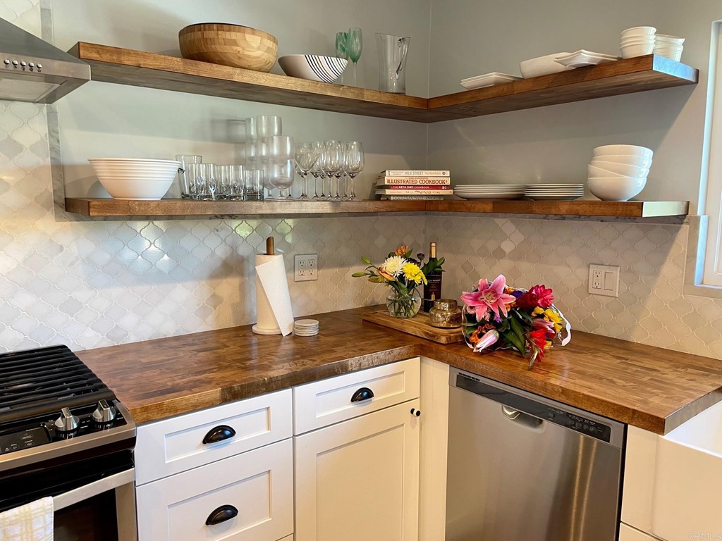 2206 El Monte Drive Oceanside, CA 92054 - Photo 10 of 26