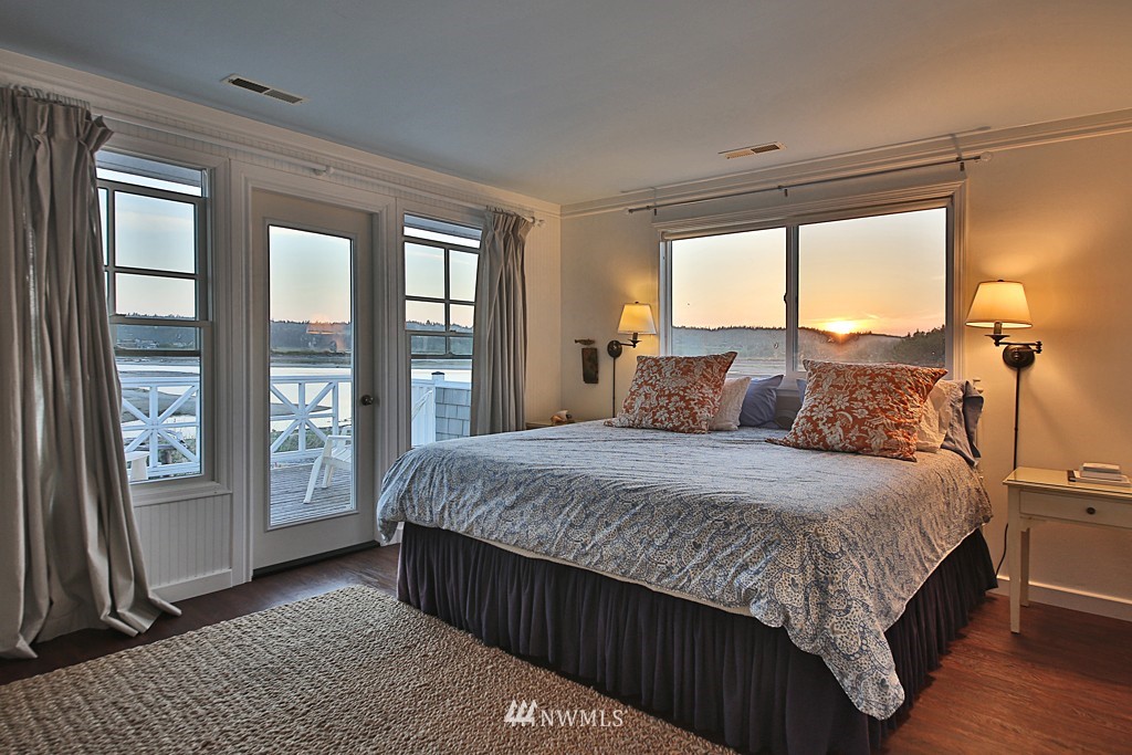 2388 Sunlight Beach Road Clinton, WA 98236 - Photo 16 of 25 Gallery Image 16