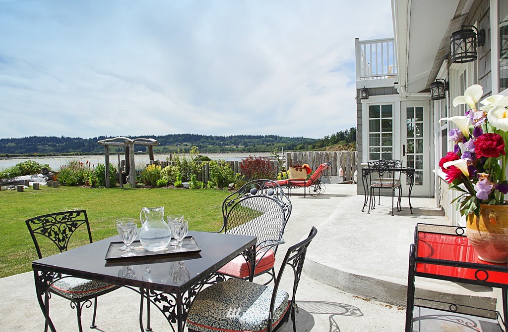 2388 Sunlight Beach Road Clinton, WA 98236 - Photo 5 of 25 Gallery Image 5