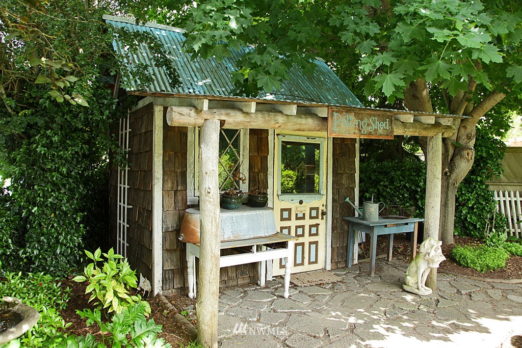 2388 Sunlight Beach Road Clinton, WA 98236 - Photo 7 of 25 Gallery Image 7