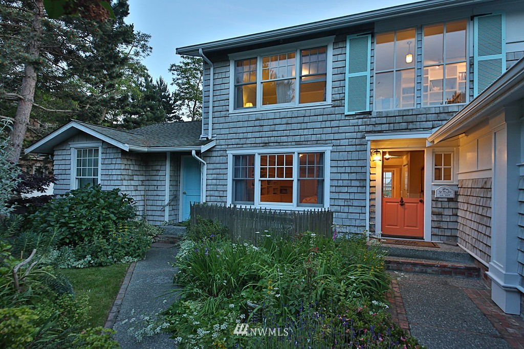 2388 Sunlight Beach Road Clinton, WA 98236 - Photo 9 of 25 Gallery Image 9