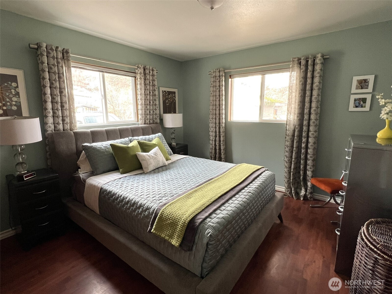 81 B Golden Road Oroville, WA 98844 - Photo 14 of 37 a bed sitting in a bedroom next to a window