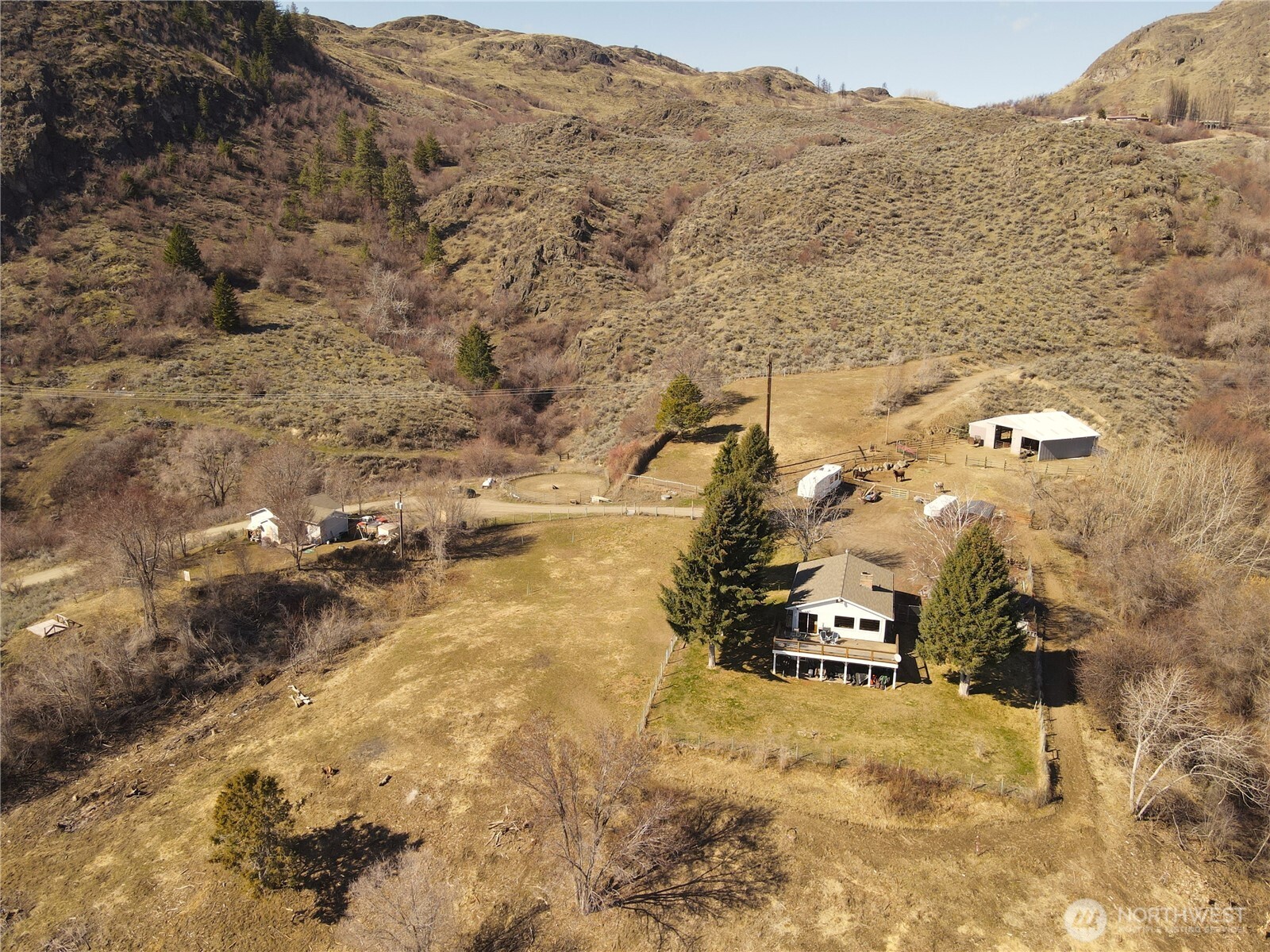 81 B Golden Road Oroville, WA 98844 - Photo 32 of 37 a view of a city