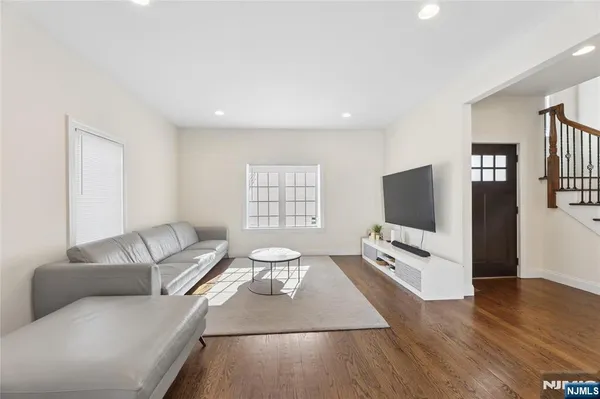 $7,750 | 105-107 Franklin Street, Tenafly, NJ 07670