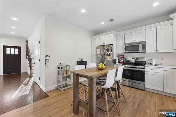 $7,750 | 105-107 Franklin Street, Tenafly, NJ 07670