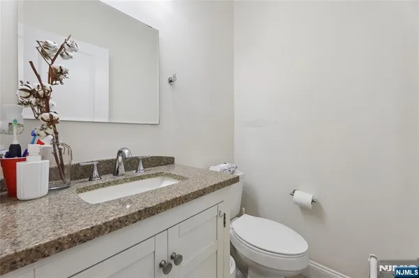 $7,750 | 105-107 Franklin Street, Tenafly, NJ 07670