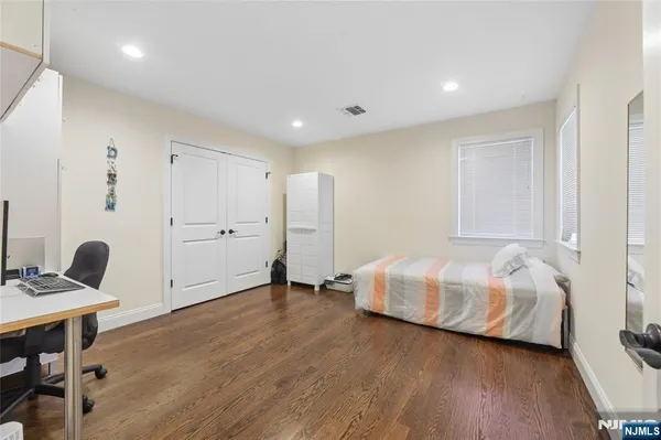 $7,750 | 105-107 Franklin Street, Tenafly, NJ 07670