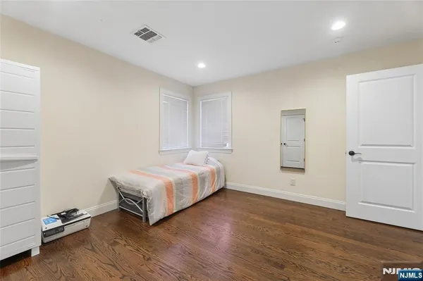 $7,750 | 105-107 Franklin Street, Tenafly, NJ 07670