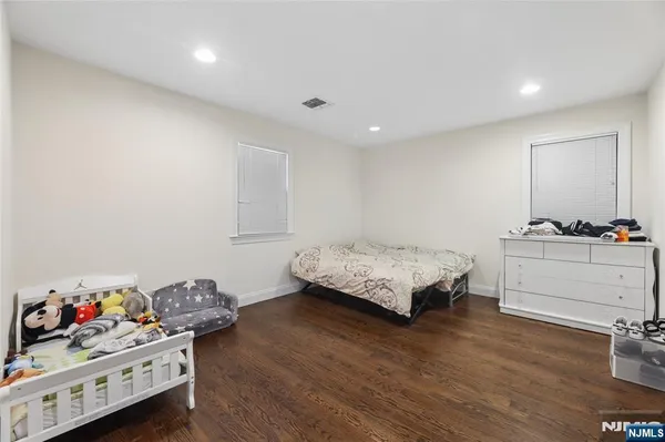 $7,750 | 105-107 Franklin Street, Tenafly, NJ 07670