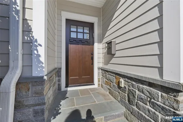 $7,750 | 105-107 Franklin Street, Tenafly, NJ 07670