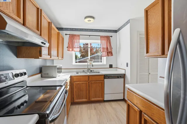 $439,900 | 1820 Dalessi Lane, Pinole, CA 94564