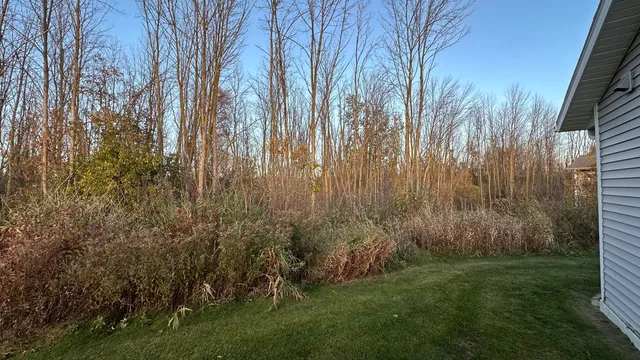 $268,000 | 1278 Meadowbrook Drive, Unit 2, Cleveland, WI 53015