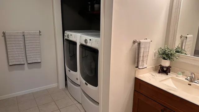 $268,000 | 1278 Meadowbrook Drive, Unit 2, Cleveland, WI 53015