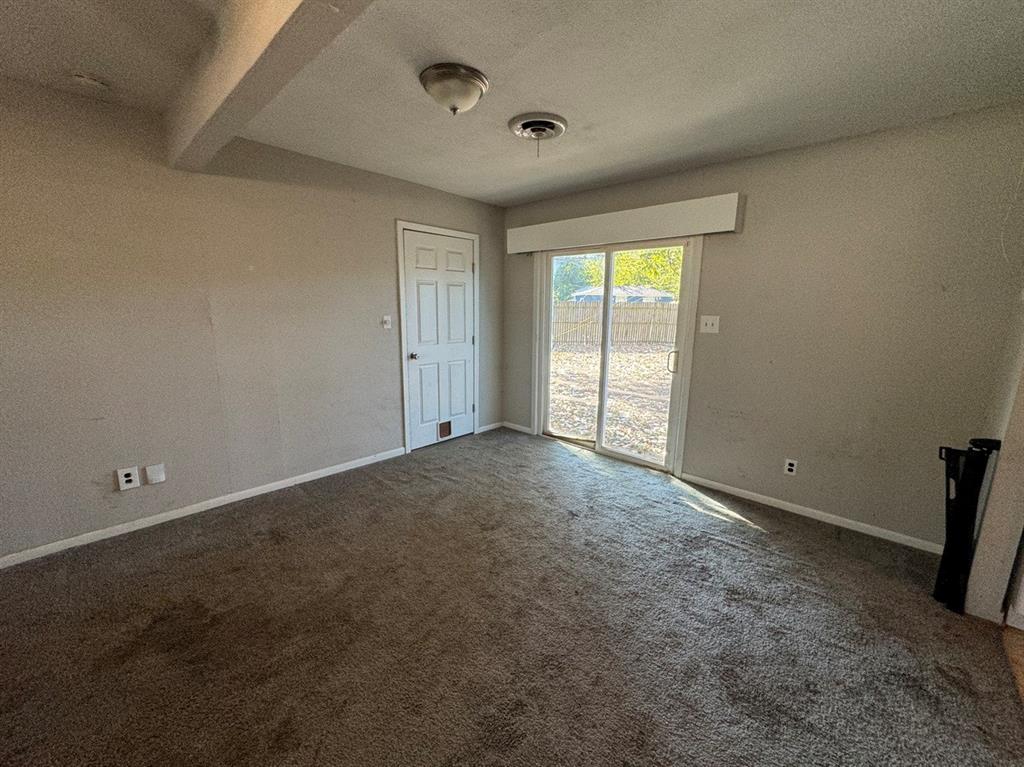 200 Southwest Moody Street Burleson, TX 76028 - Photo 14 of 38