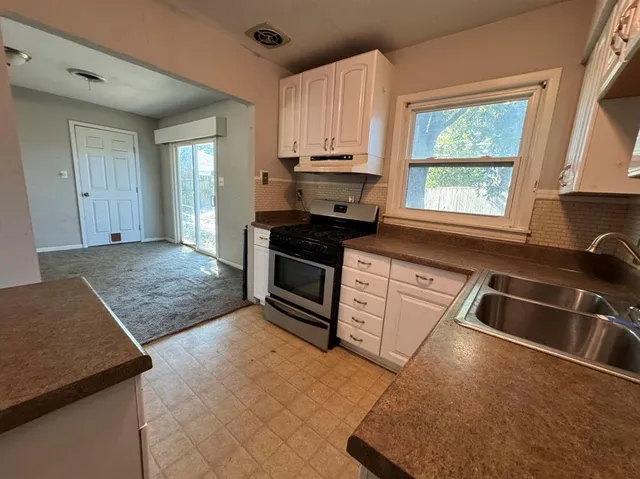 $175,000 | 200 Southwest Moody Street, Burleson, TX 76028