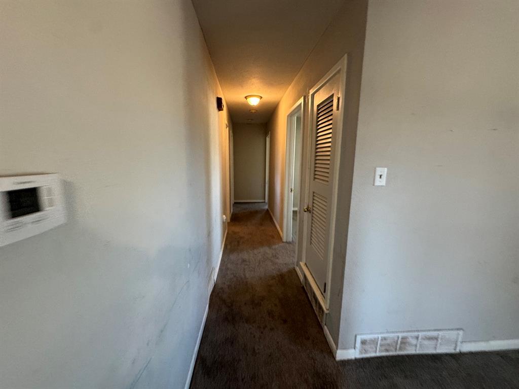 200 Southwest Moody Street Burleson, TX 76028 - Photo 21 of 38