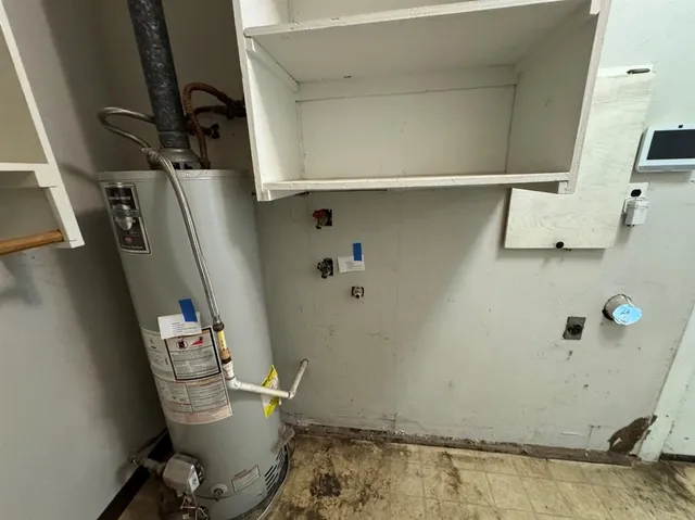 $175,000 | 200 Southwest Moody Street, Burleson, TX 76028