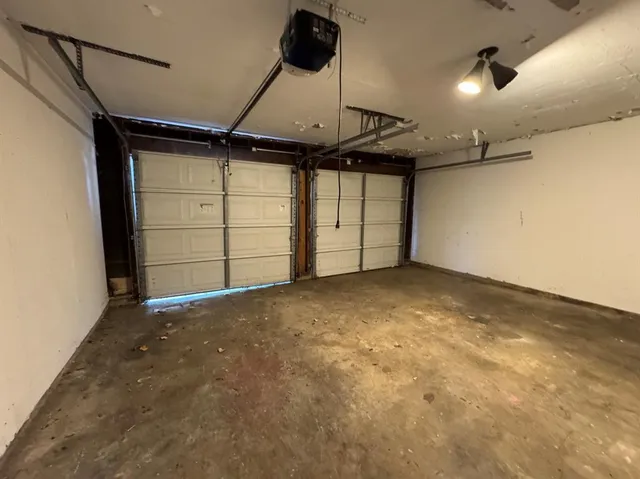 $175,000 | 200 Southwest Moody Street, Burleson, TX 76028