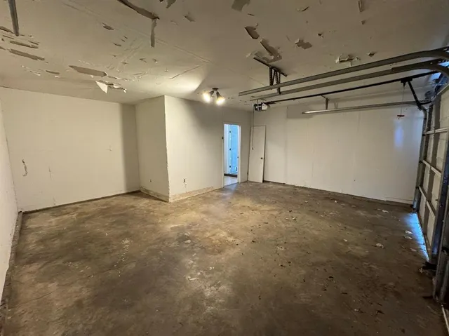 $175,000 | 200 Southwest Moody Street, Burleson, TX 76028