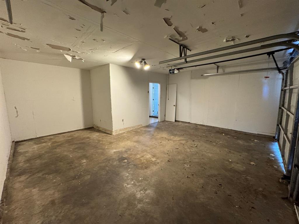 200 Southwest Moody Street Burleson, TX 76028 - Photo 36 of 38