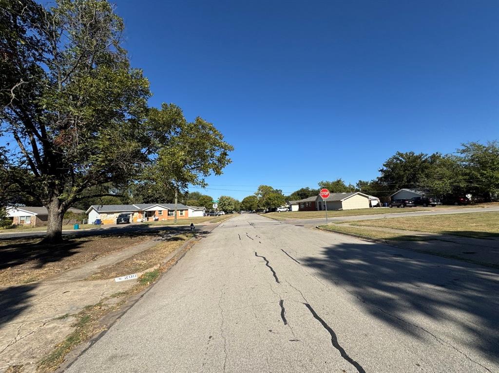 200 Southwest Moody Street Burleson, TX 76028 - Photo 37 of 38